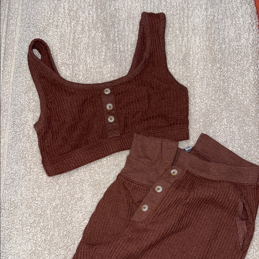 Women’s Old Navy Lounge Set in Brown